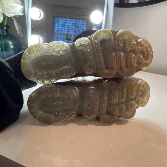 Nike Womens Vapormax - Picture 5 of 8